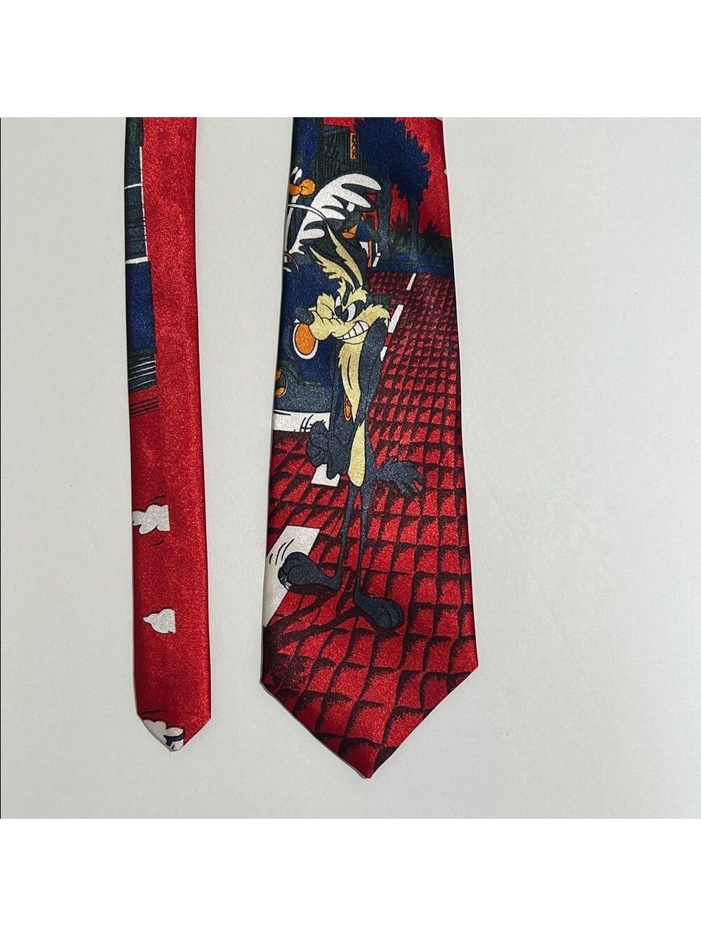 Java Red Novelty Tie, Coyote, road runner.